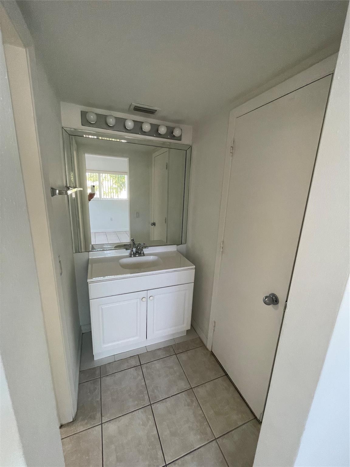 Villas Of Miami Lakes Con - Residential Lease