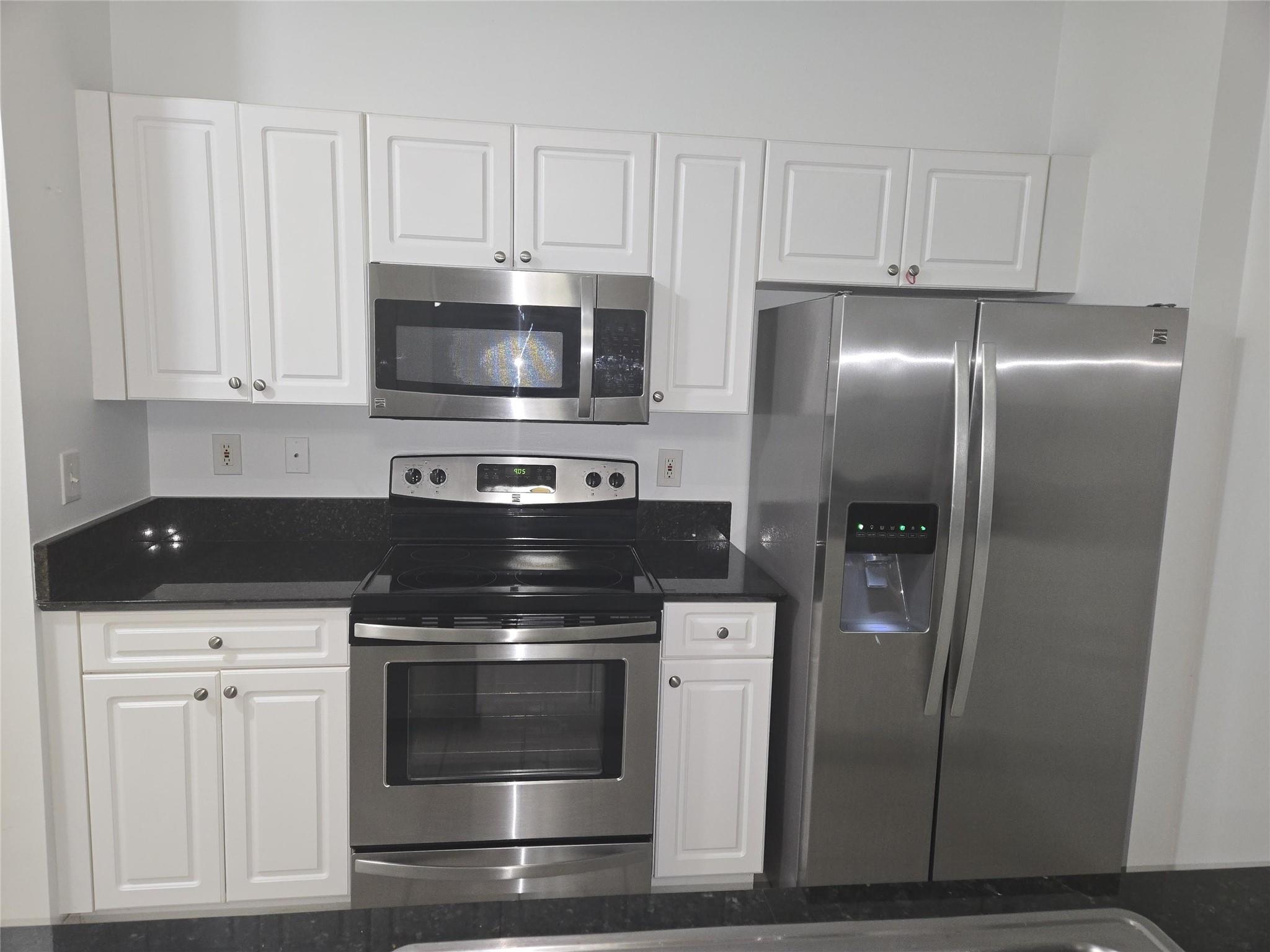 TOWER CONDO AT CITYPLACE - Residential Lease