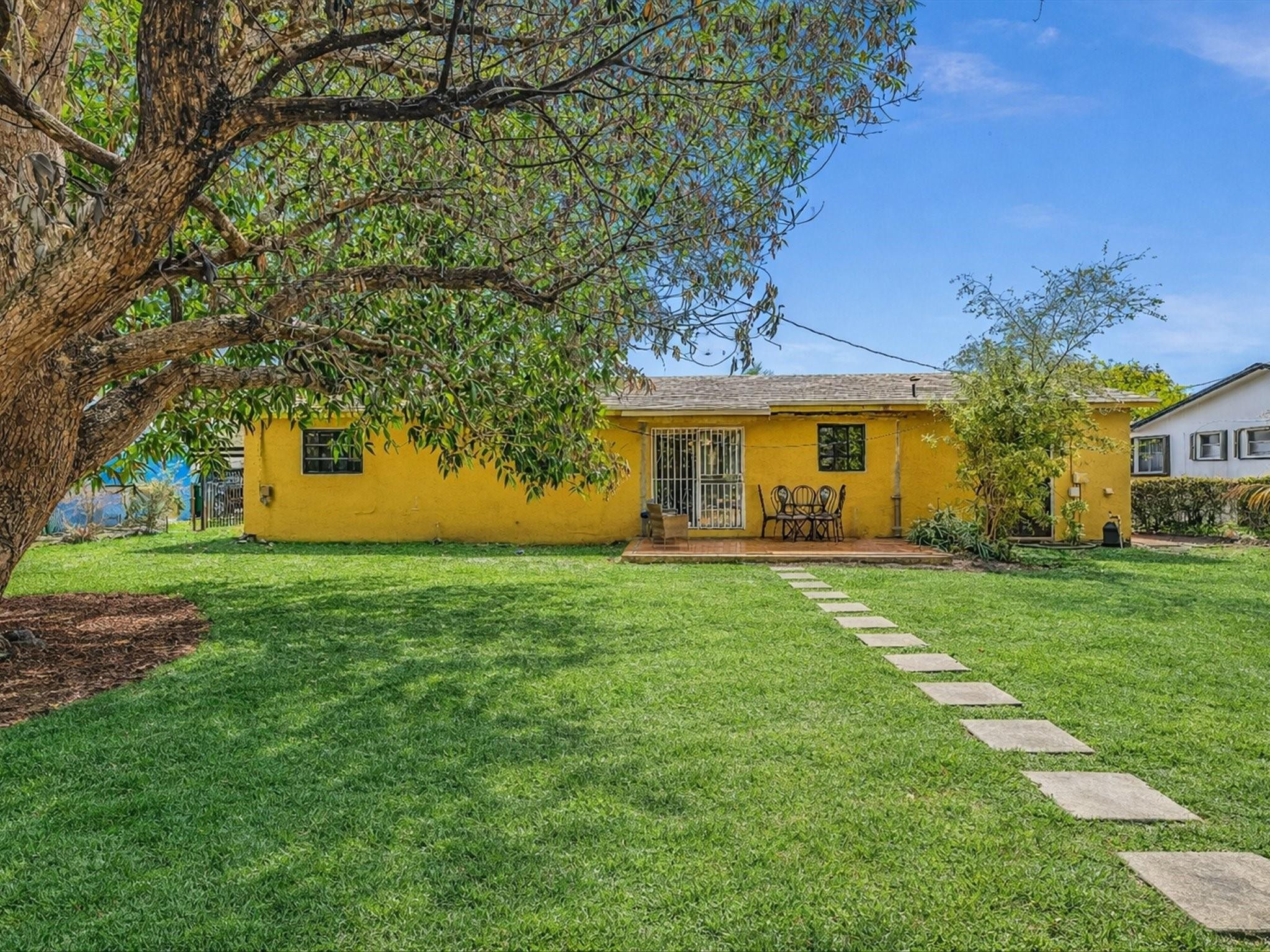 BELL GARDENS - Residential