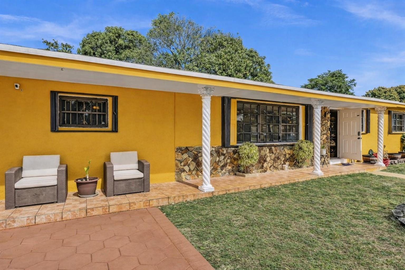 BELL GARDENS - Residential