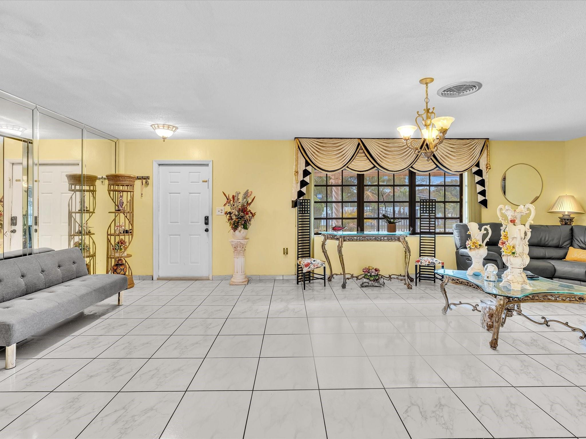 BELL GARDENS - Residential