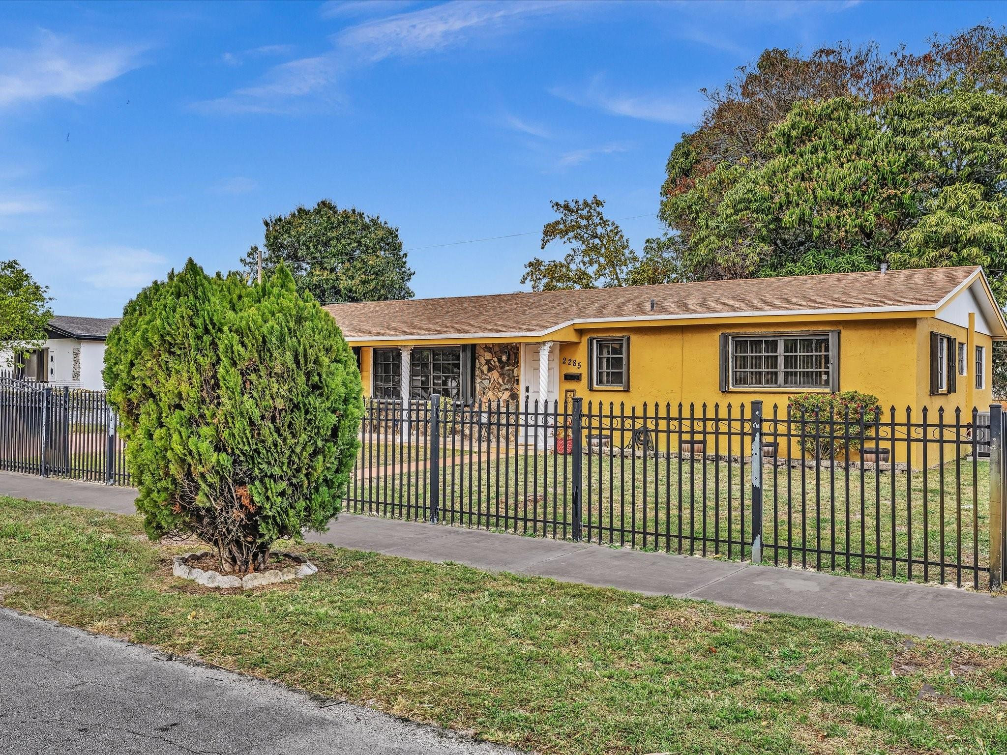 BELL GARDENS - Residential