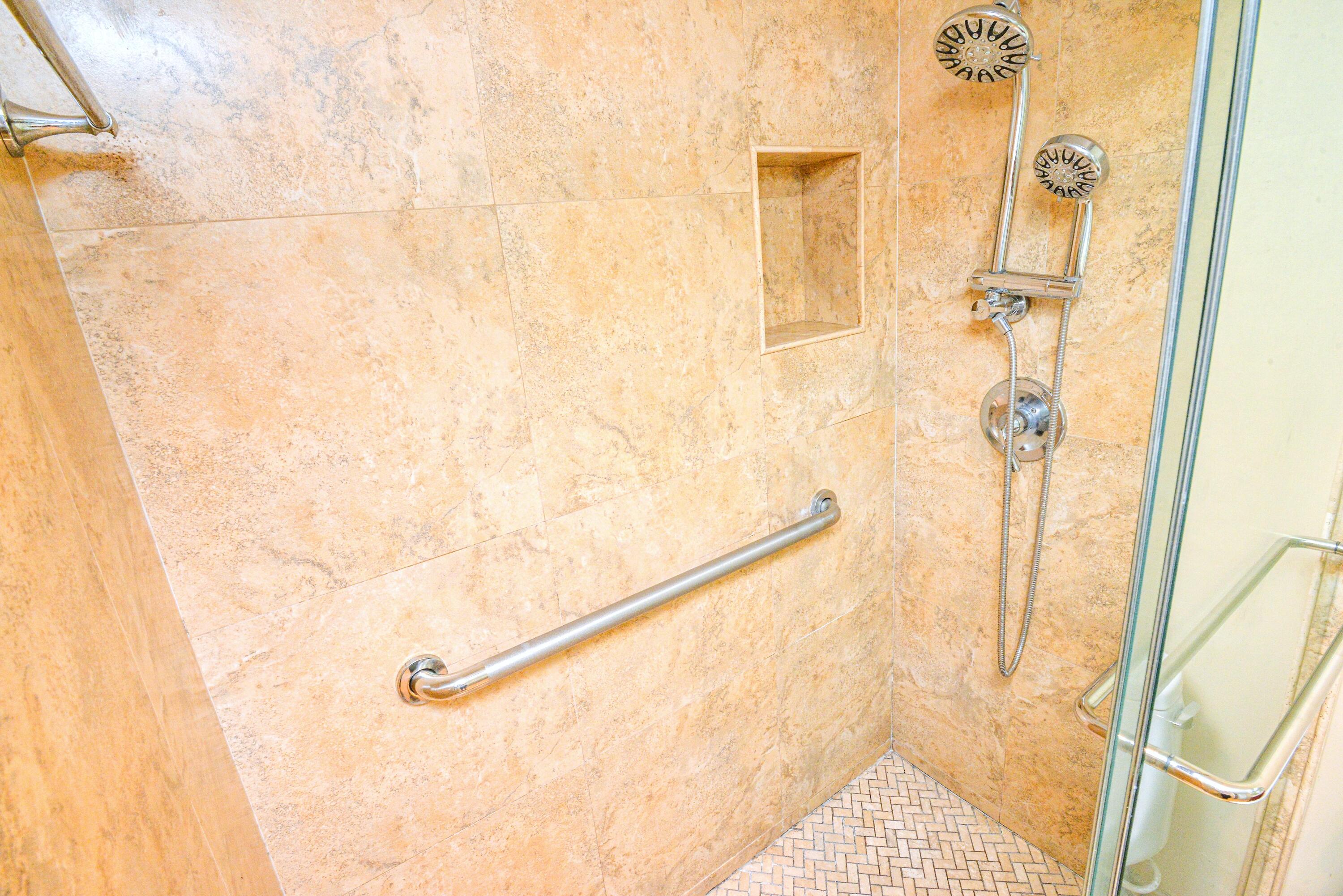 NO 21 PALM-AIRE COUNTRY CLUB - Residential Lease