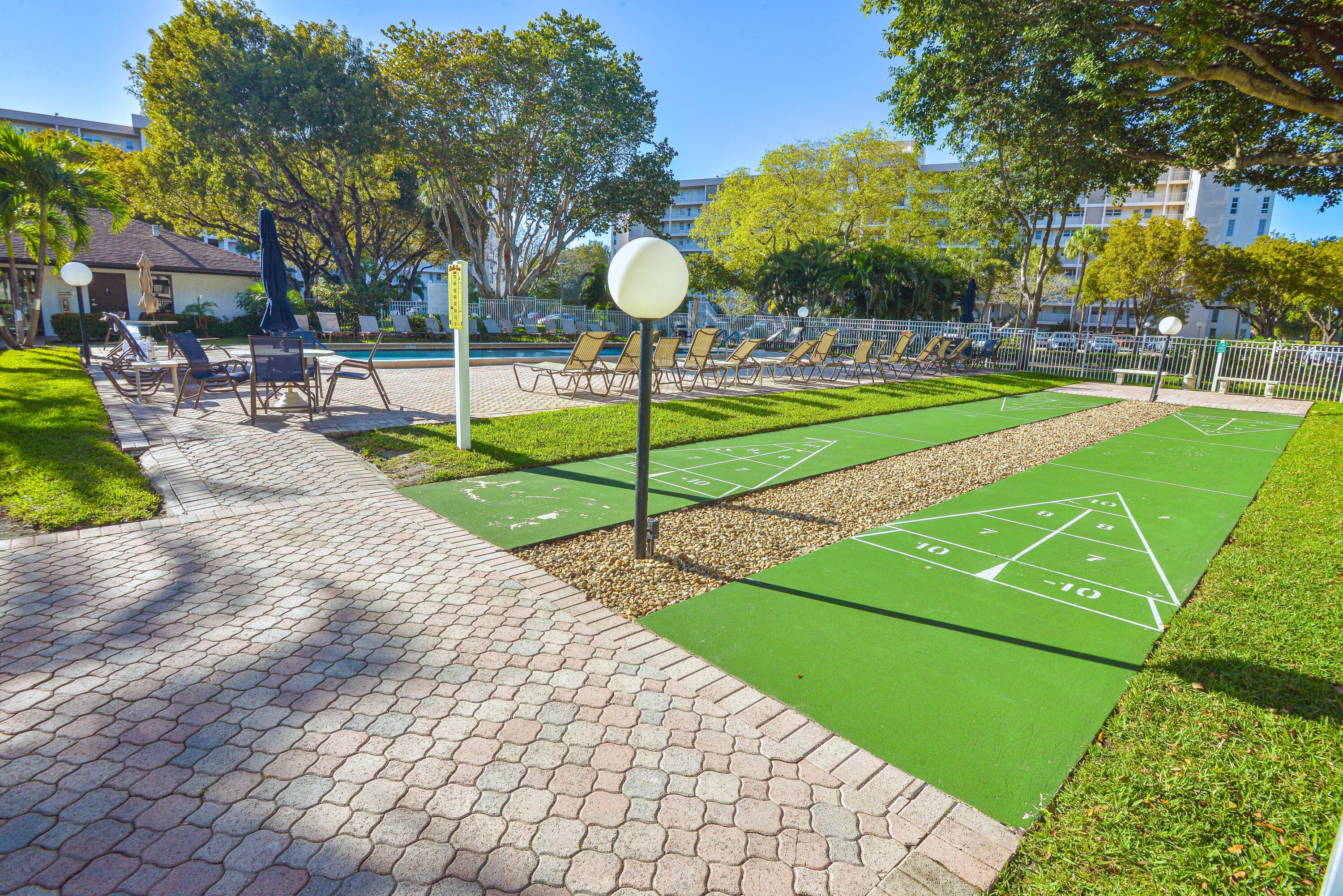 NO 21 PALM-AIRE COUNTRY CLUB - Residential Lease