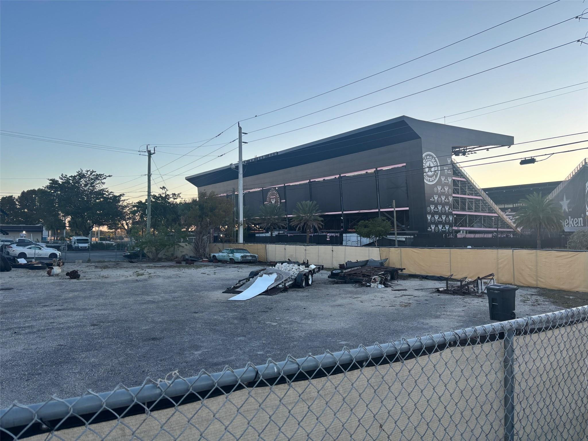 DAVIS INDUSTRIAL - Land