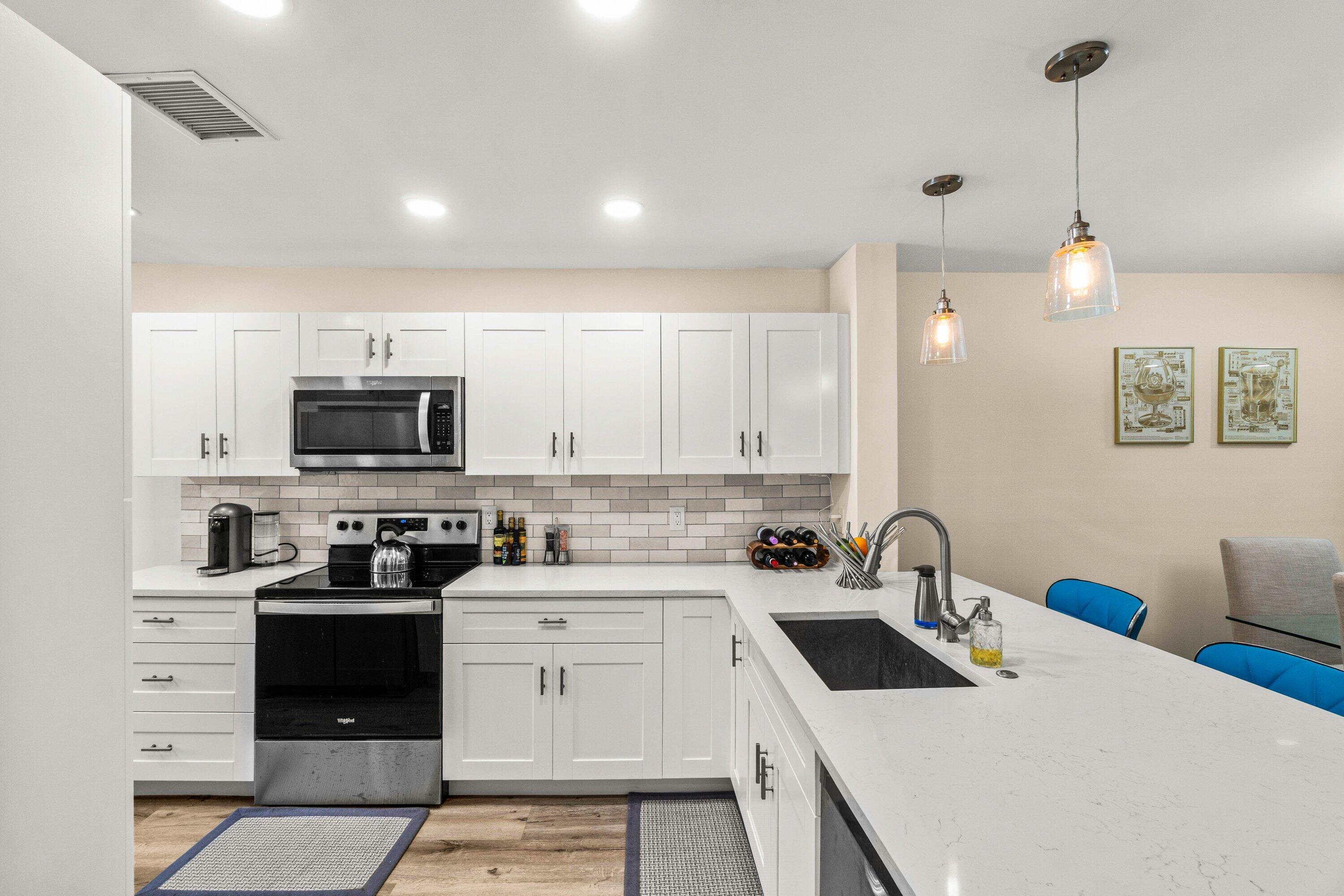 View photos, virtual tours, details... 10 Southport Lane F