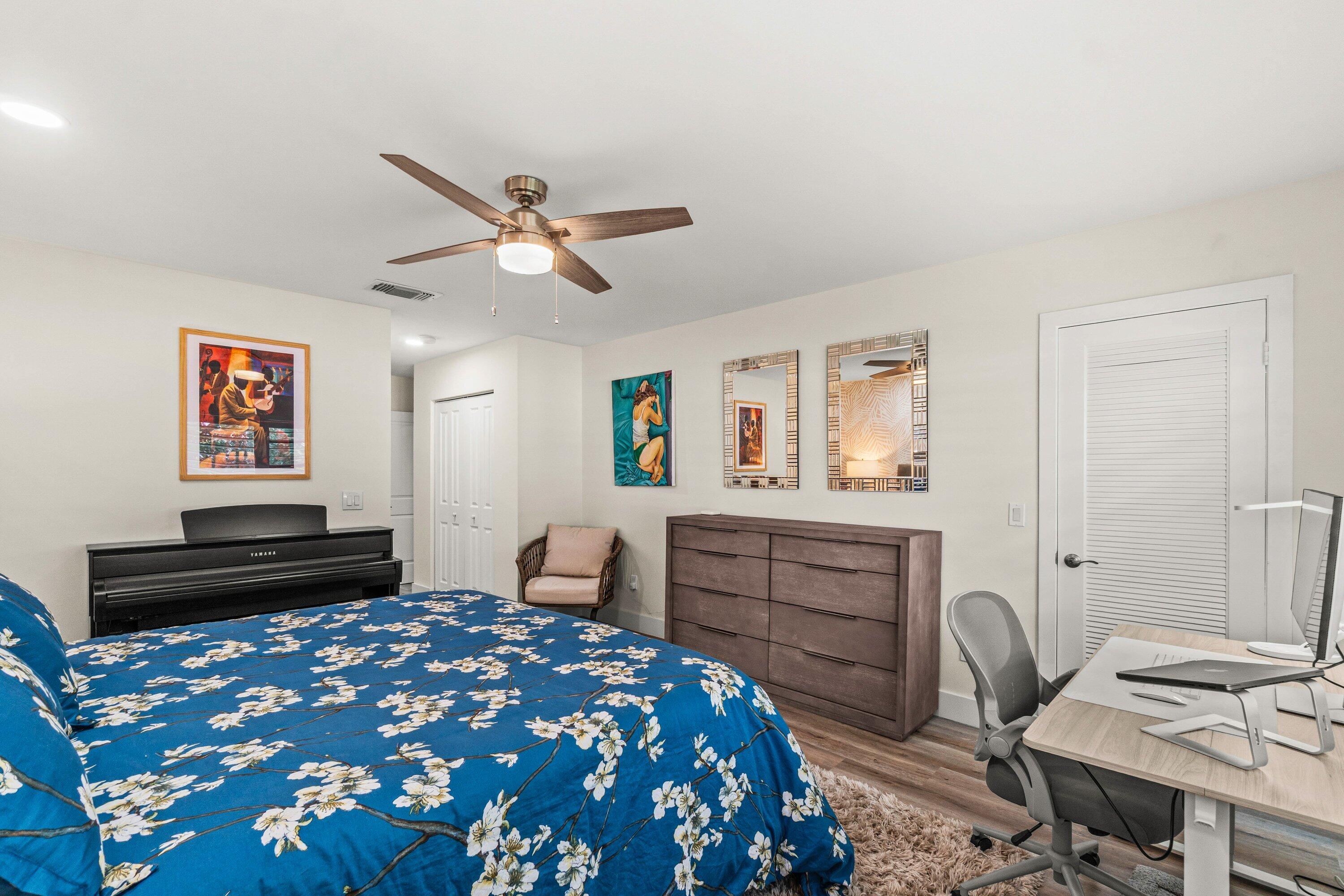 SOUTHPORT AT HUNTERS RUN CONDO - Residential