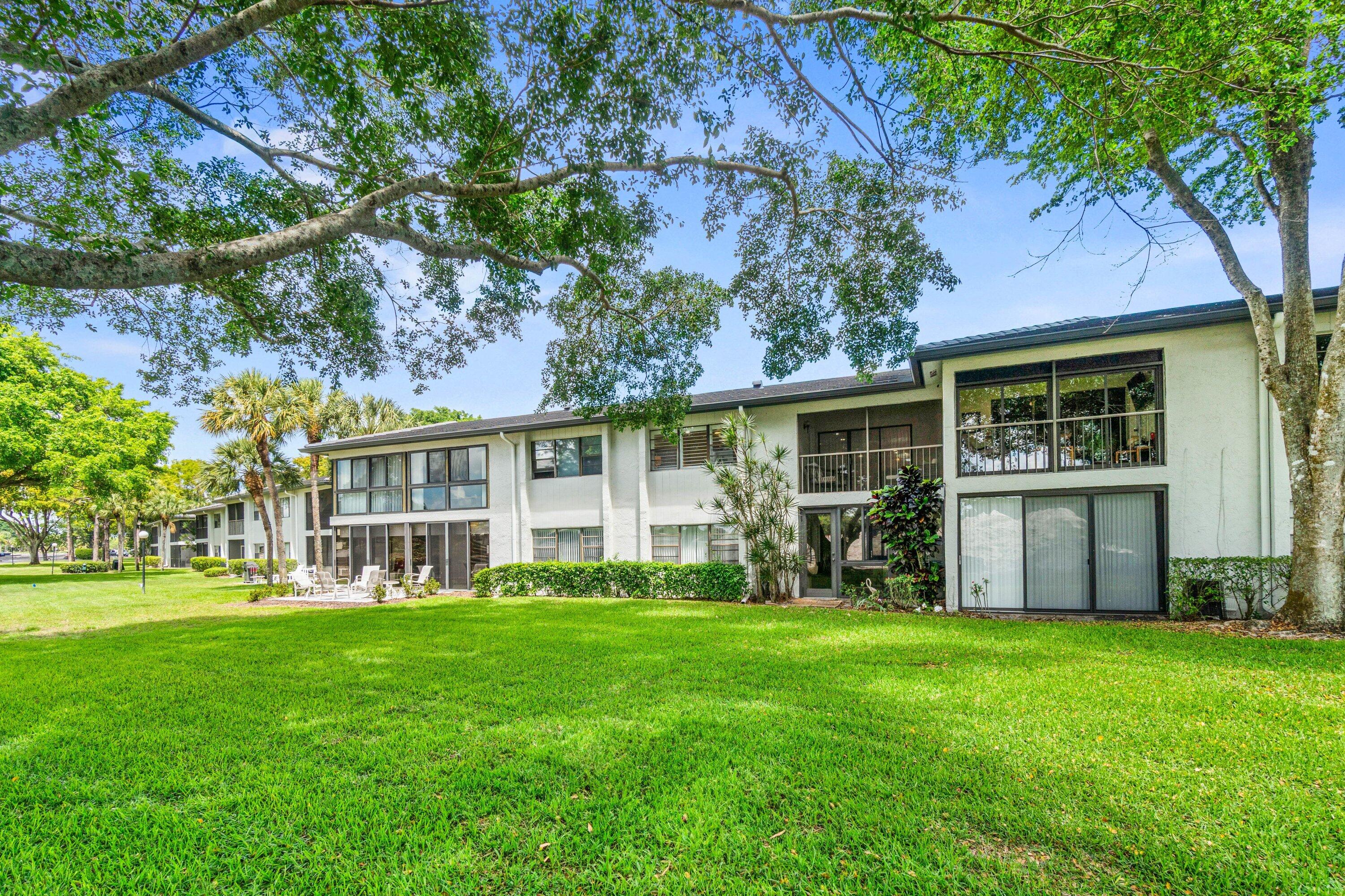 SOUTHPORT AT HUNTERS RUN CONDO - Residential