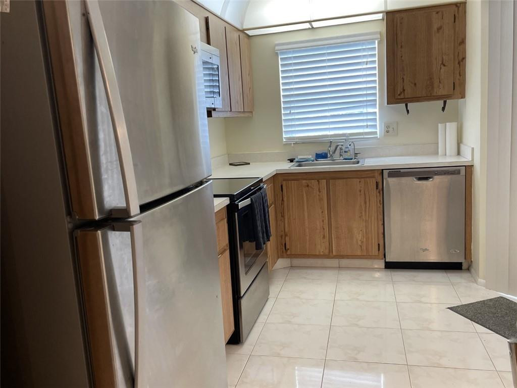 POINCIANA PLACE CONDO - Residential