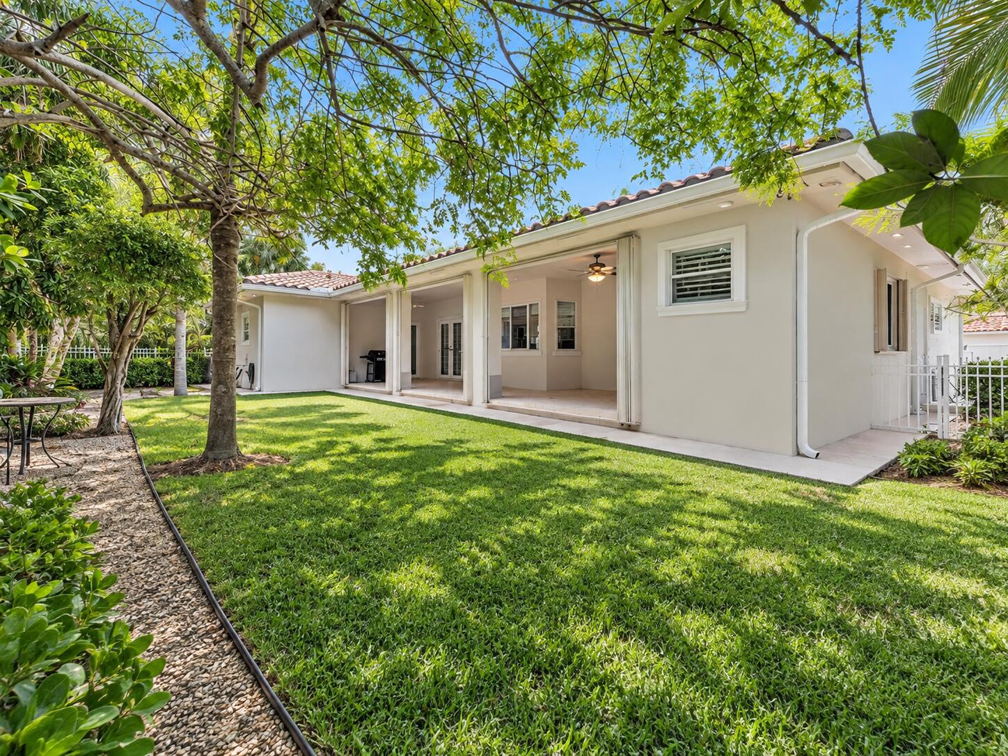 820 TANGIER Street, Coral Gables, FL, 33134/$1,525,500 4 820 TANGIER Street