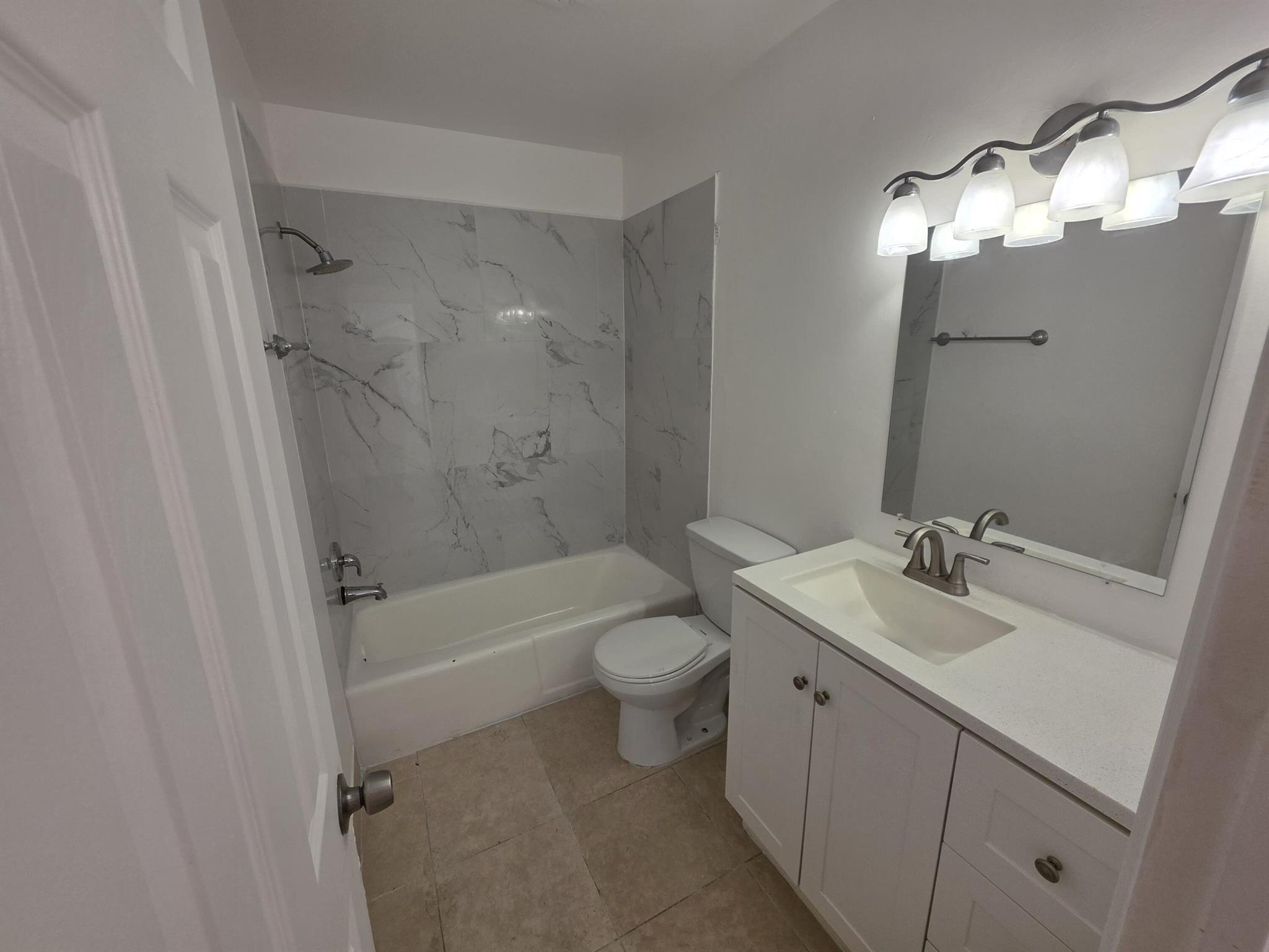 LAKE WORTH TOWN OF - Residential Lease