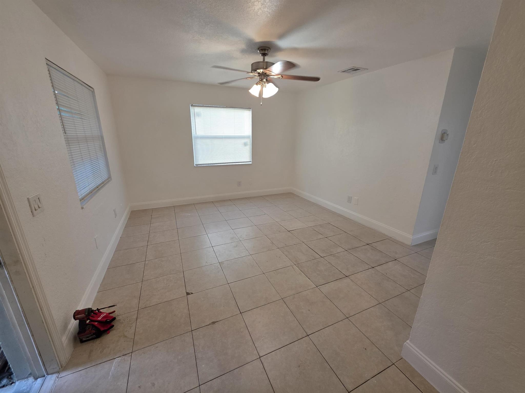 LAKE WORTH TOWN OF - Residential Lease