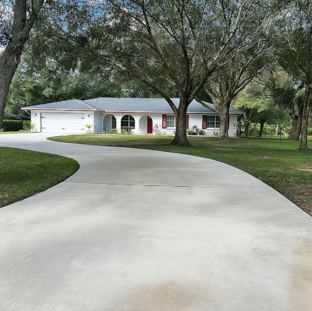 Photo of 2902 Grove Drive, Fort Pierce, FL 34981 (MLS # F10535704)