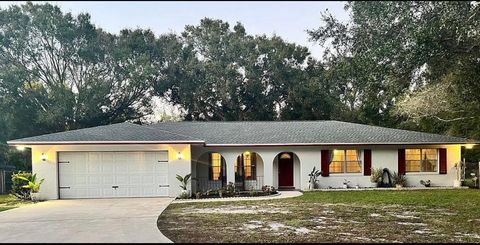 2902 Grove Dr Fort Pierce FL 34981