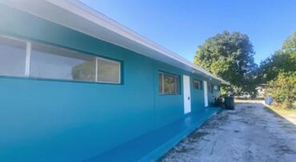 Photo of 907 N 20th Street #A, Fort Pierce, FL 34950 (MLS # R11076549)
