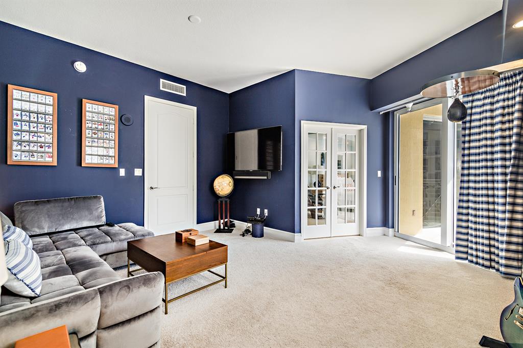 ESPLANADE GRANDE CONDO - Residential