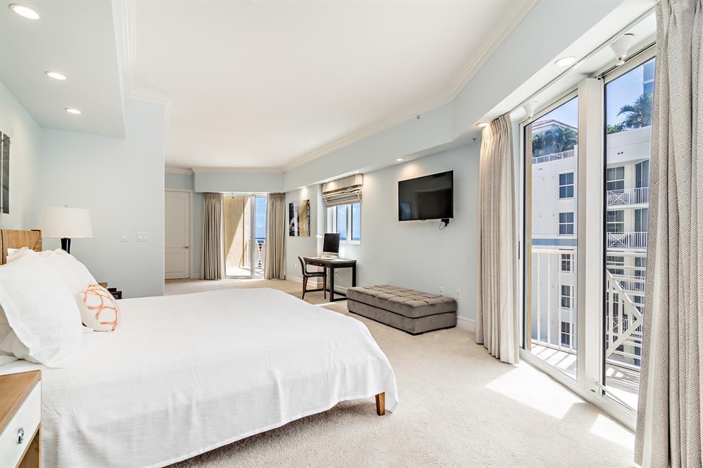 ESPLANADE GRANDE CONDO - Residential