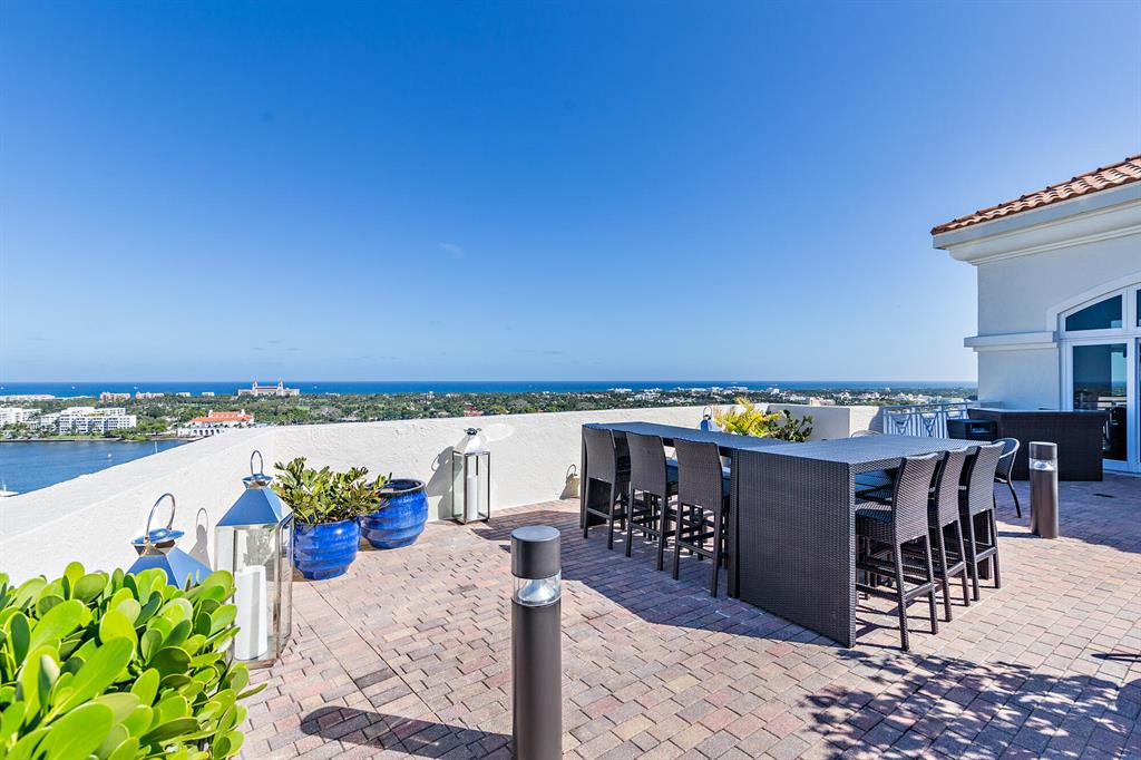 ESPLANADE GRANDE CONDO - Residential