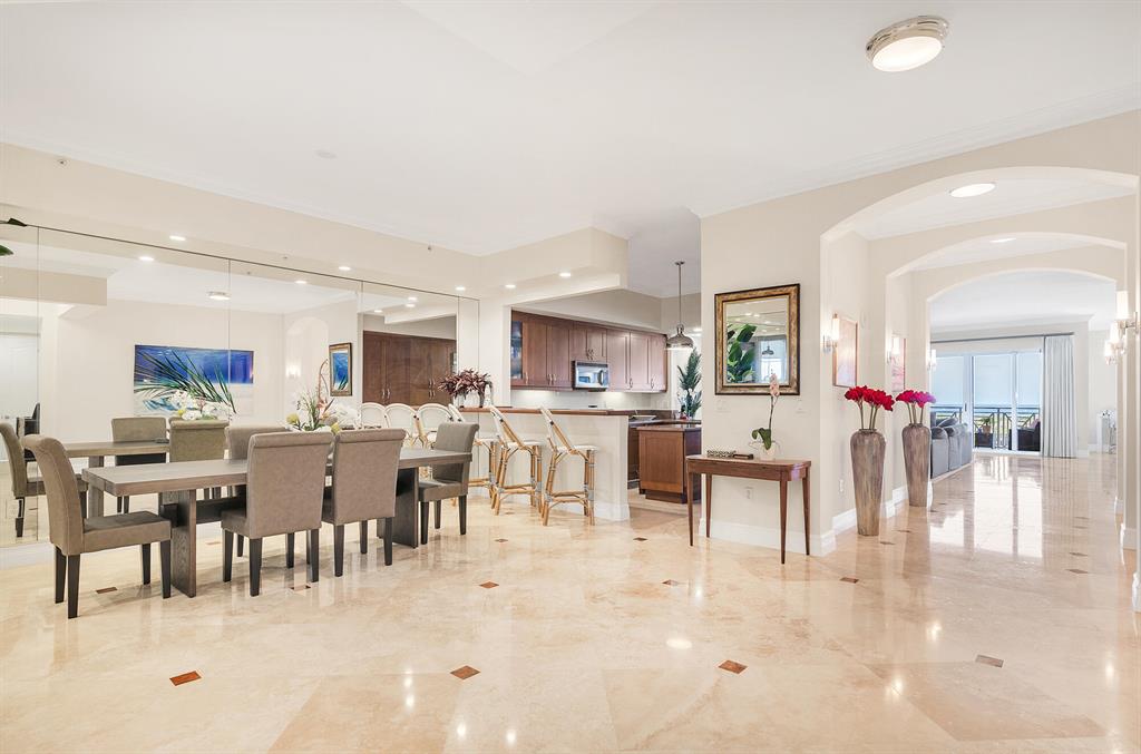 ESPLANADE GRANDE CONDO - Residential