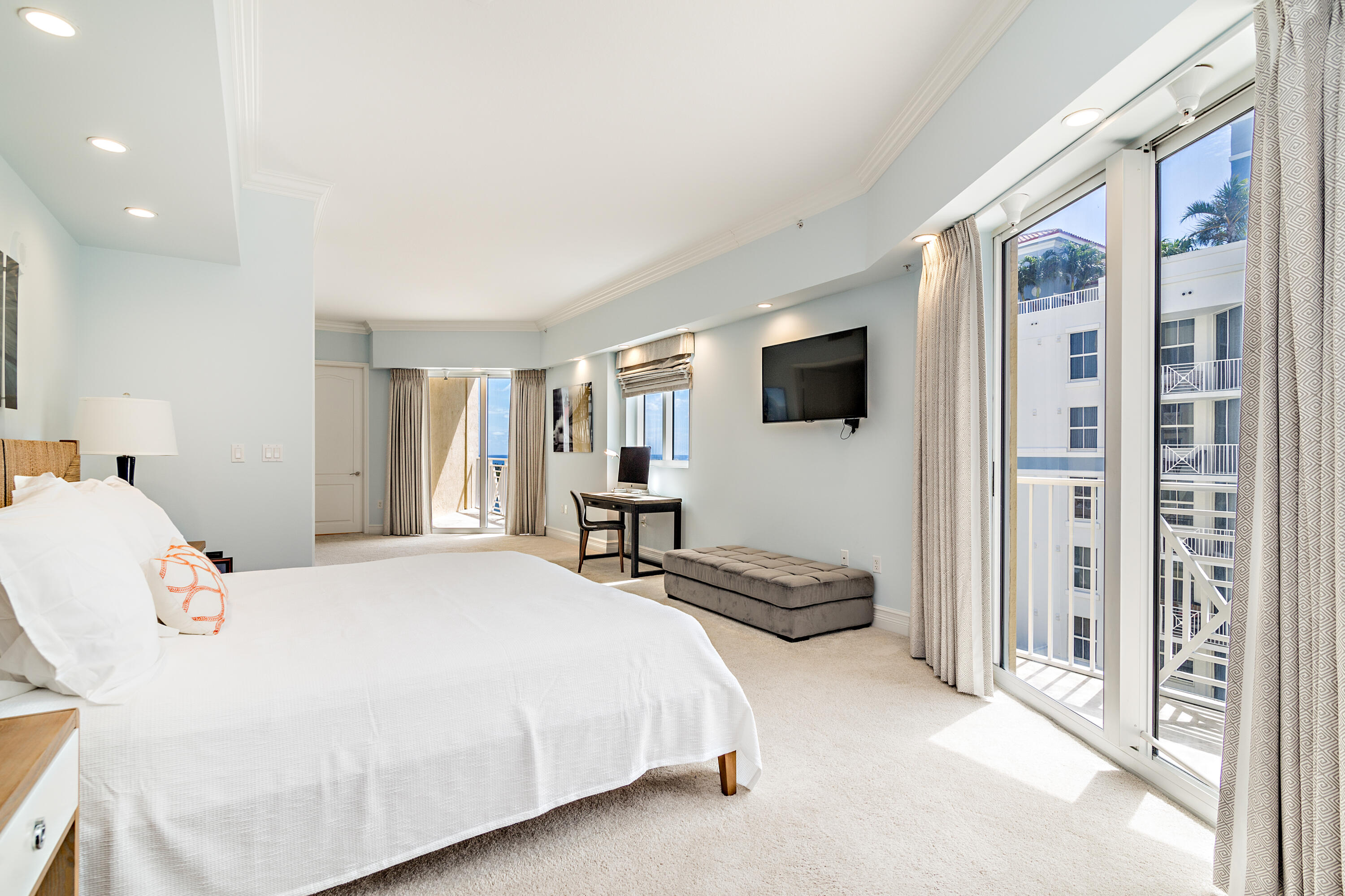 ESPLANADE GRANDE CONDO - Residential