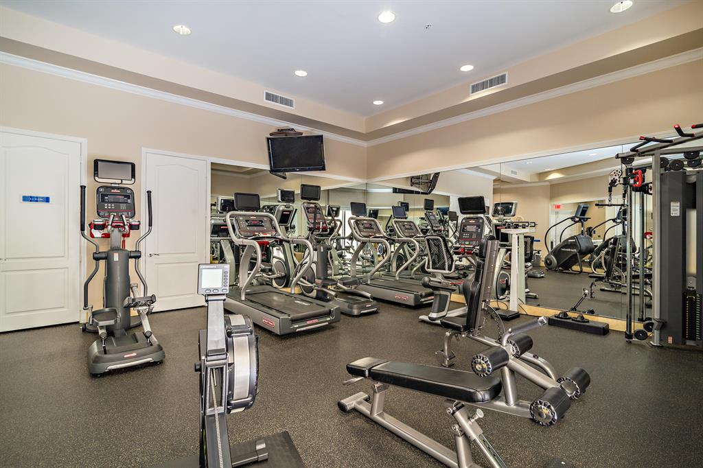 ESPLANADE GRANDE CONDO - Residential