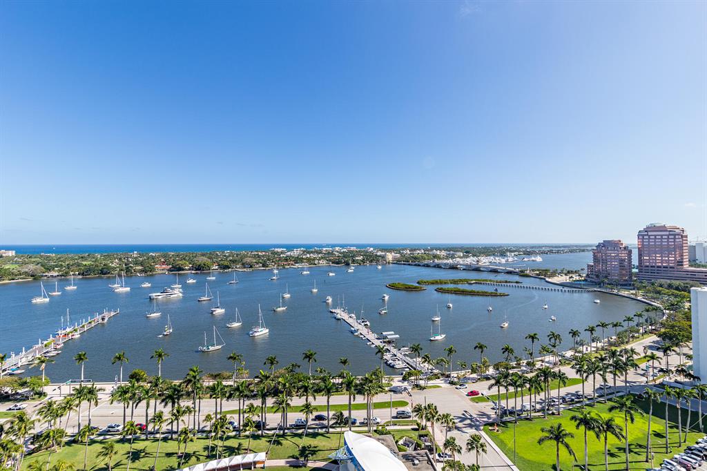 ESPLANADE GRANDE CONDO - Residential