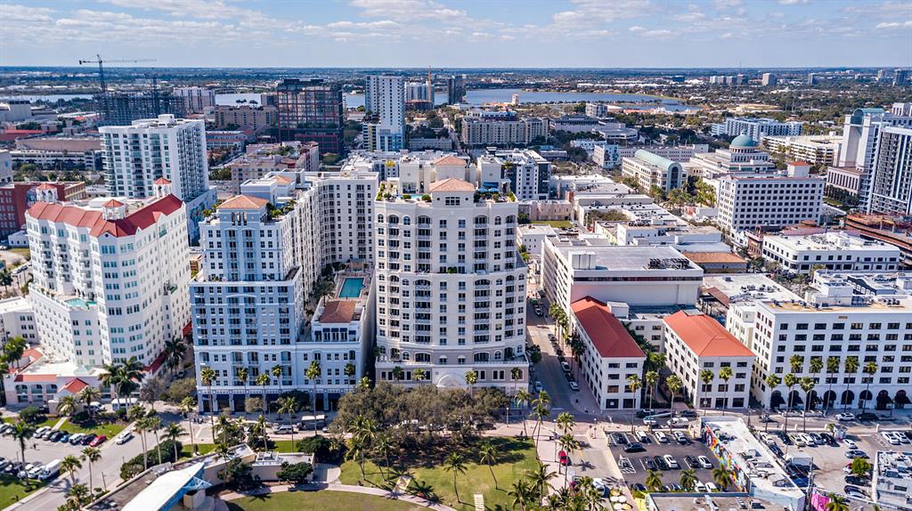 ESPLANADE GRANDE CONDO - Residential