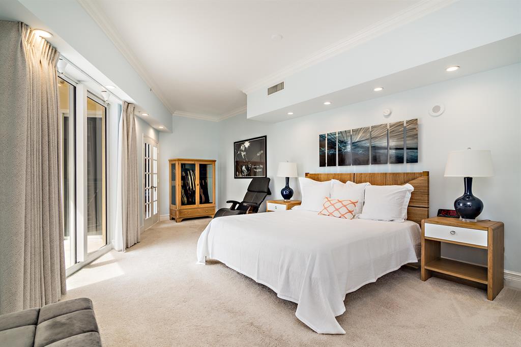 ESPLANADE GRANDE CONDO - Residential