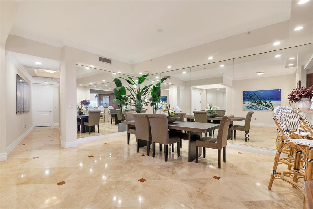 ESPLANADE GRANDE CONDO - Residential