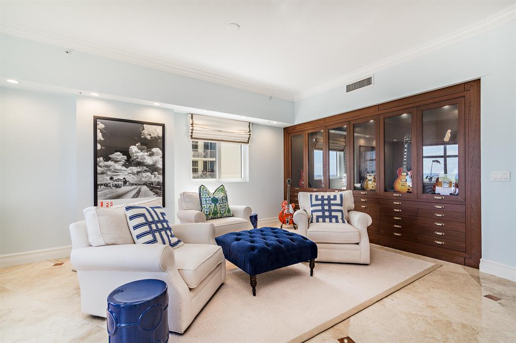 ESPLANADE GRANDE CONDO - Residential