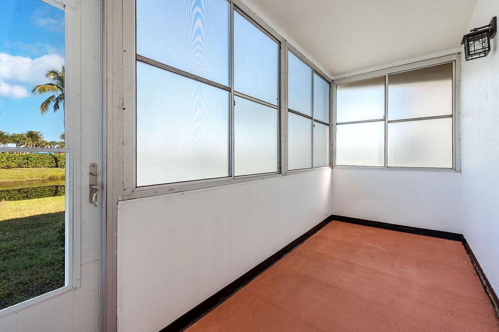 KINGS POINT SAXONY CONDOS - Residential