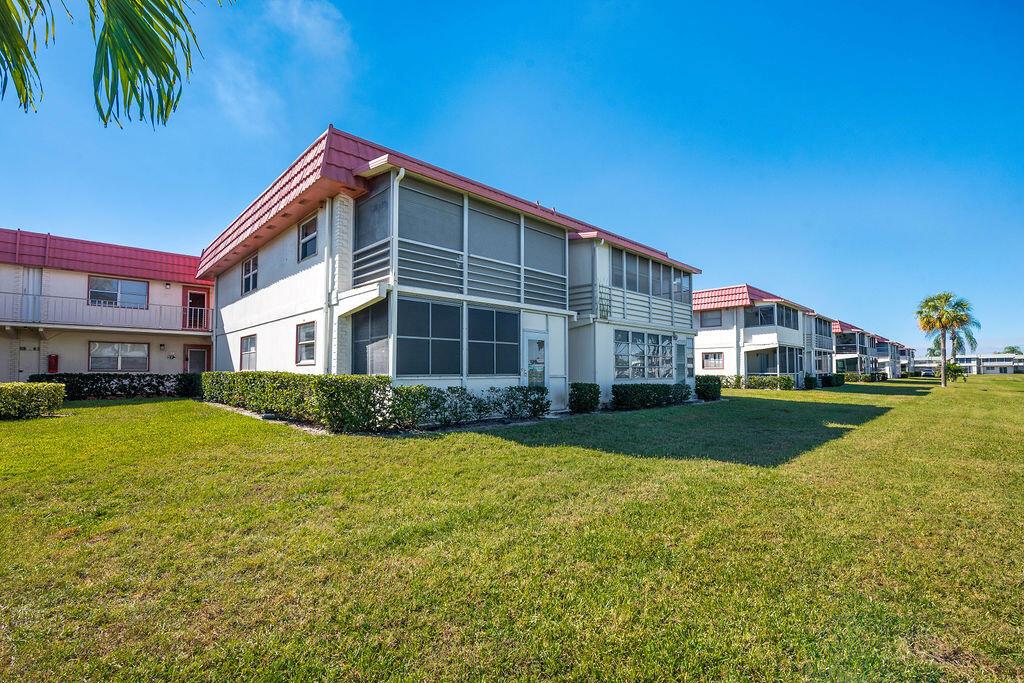 KINGS POINT SAXONY CONDOS - Residential