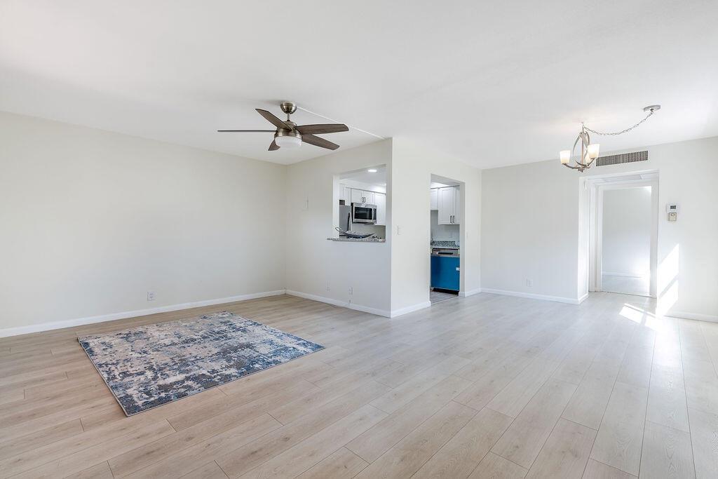 KINGS POINT SAXONY CONDOS - Residential