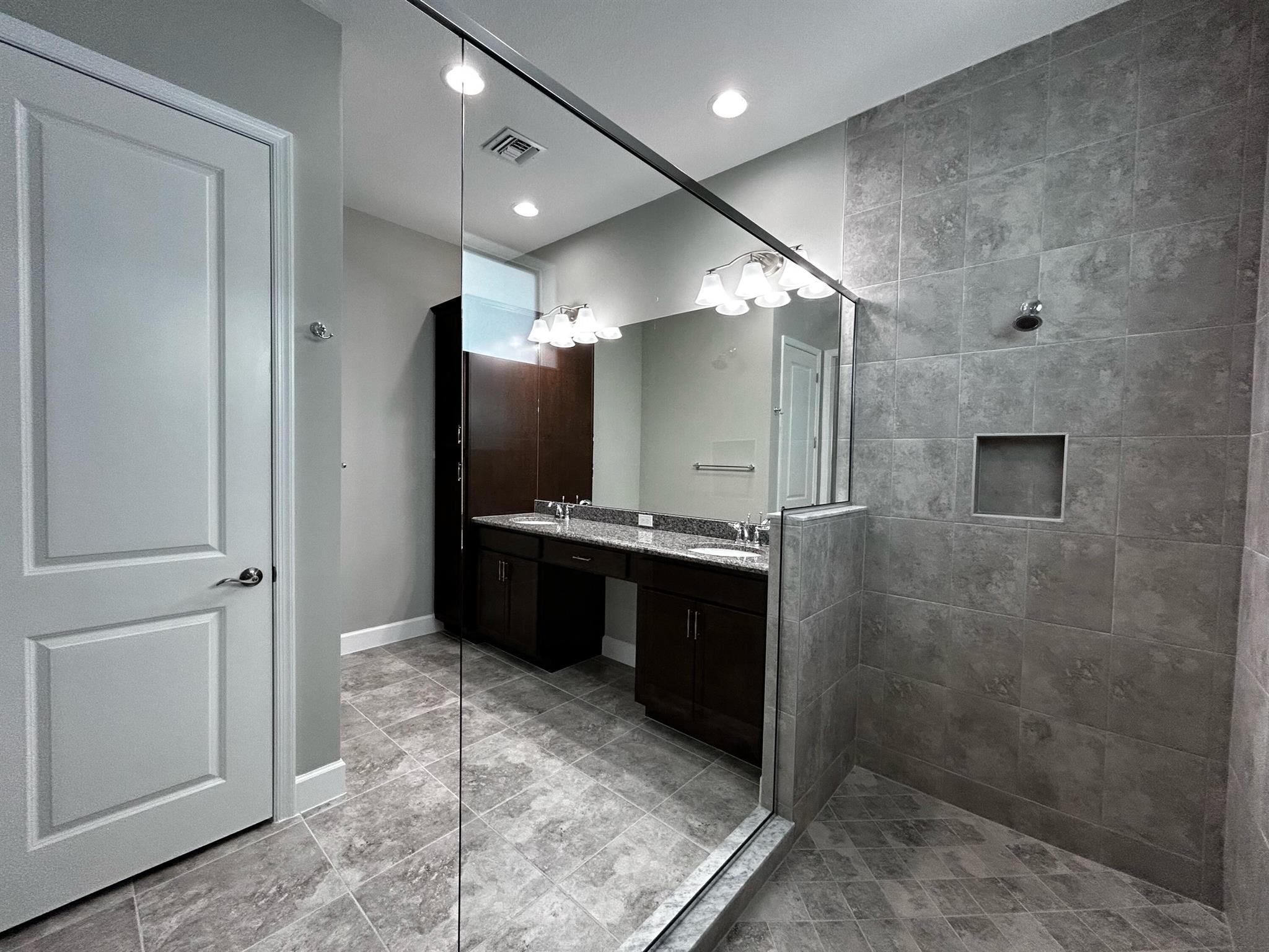 ORCHARDS OF WESTLAKE - Residential Lease