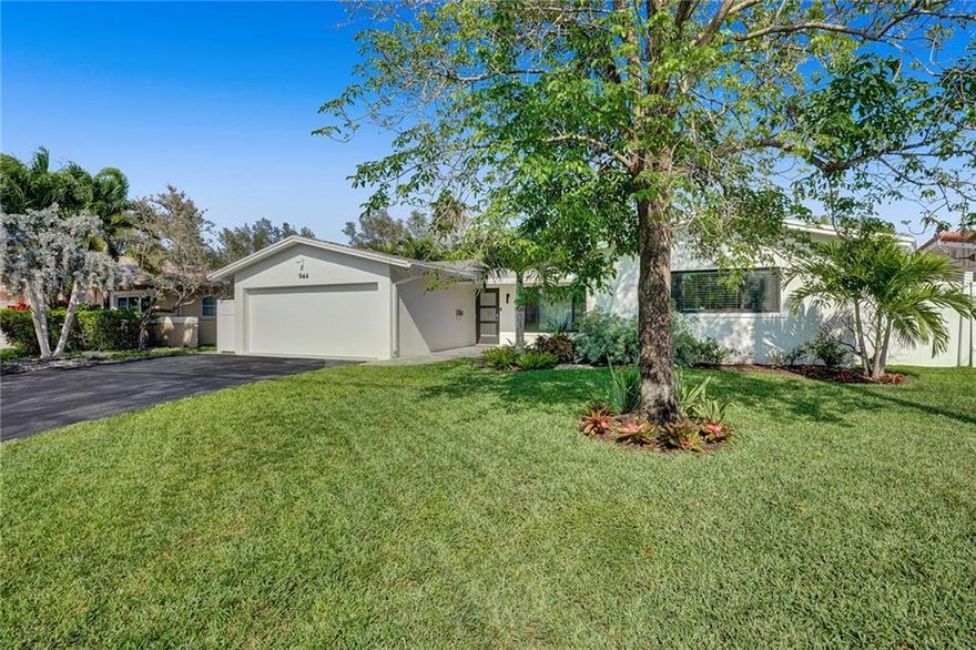 Wow on the Water!! Boaters Dream! New Everything!  Hurricane Windows, Newer Roof, New PVC Pipes, New Seawall and Cap, New 200 Amp Power Box, 5 Ton A/C (2016), New High Efficiency Hot water heater, New Spacious Gourmet Kitchen with Custom Cabinets with Stunning Stone countertops, New Appliances w/large temperature wine cooler, All New flooring, 4/3 Home all on one level, Smart Home controls with LED lights, Custom closets, Crown Molding, Oversize Garage, Professional Landscaping w/sprinkler system, New Diamond bright pool, Extremely private fenced yard. Spacious Tiki hut Sports Bar. Fabulous quiet neighborhood. One fixed bridge at HWY Federal 1.Bridge clearance is 10'5 at high tide.