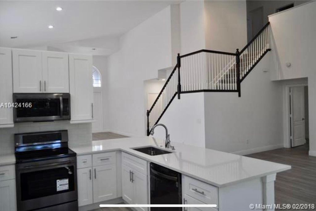 Photo of 5 Lake Eden Drive, Boynton Beach, FL 33435 (MLS # R11168757)