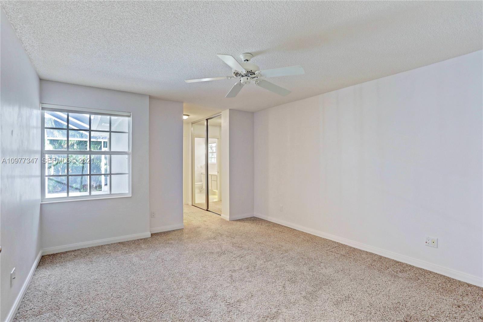 DOUBLE TREE - Residential