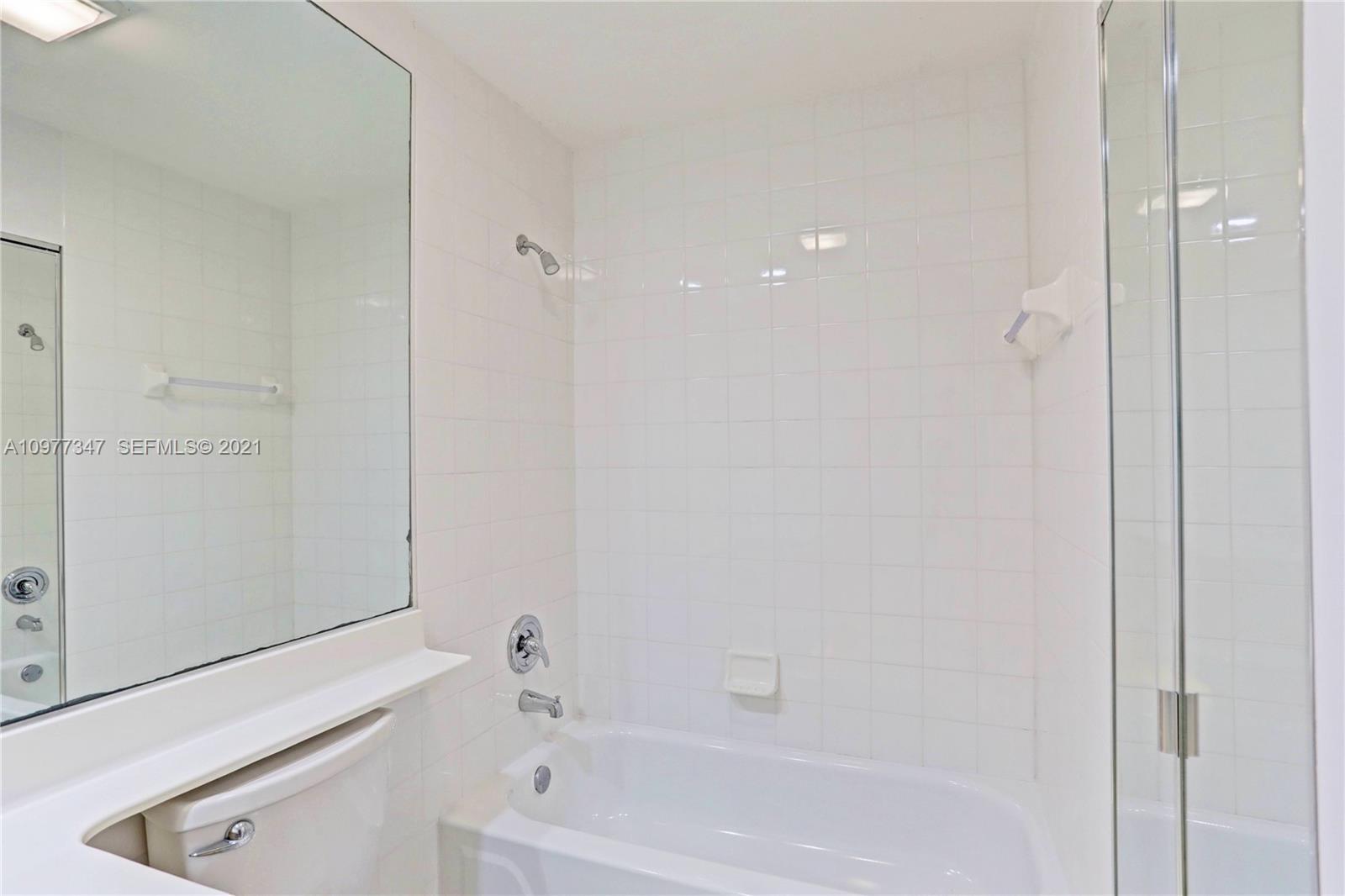 DOUBLE TREE - Residential