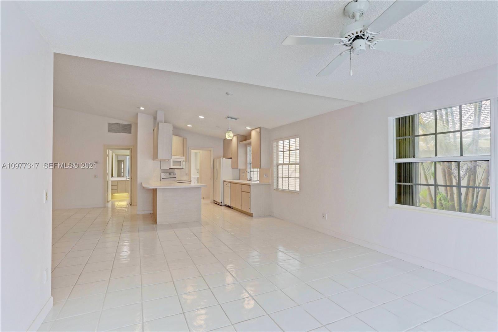 DOUBLE TREE - Residential