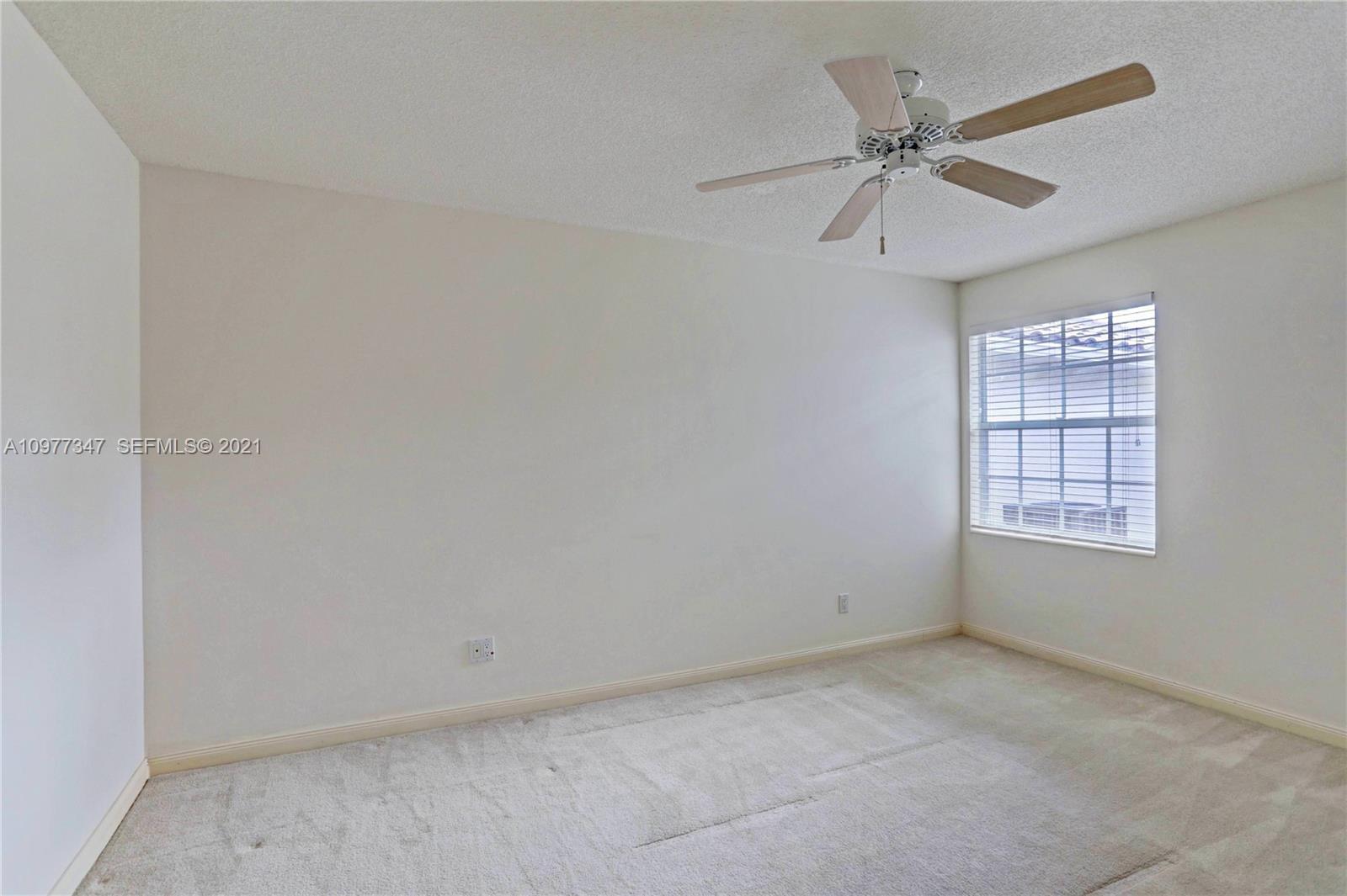 DOUBLE TREE - Residential