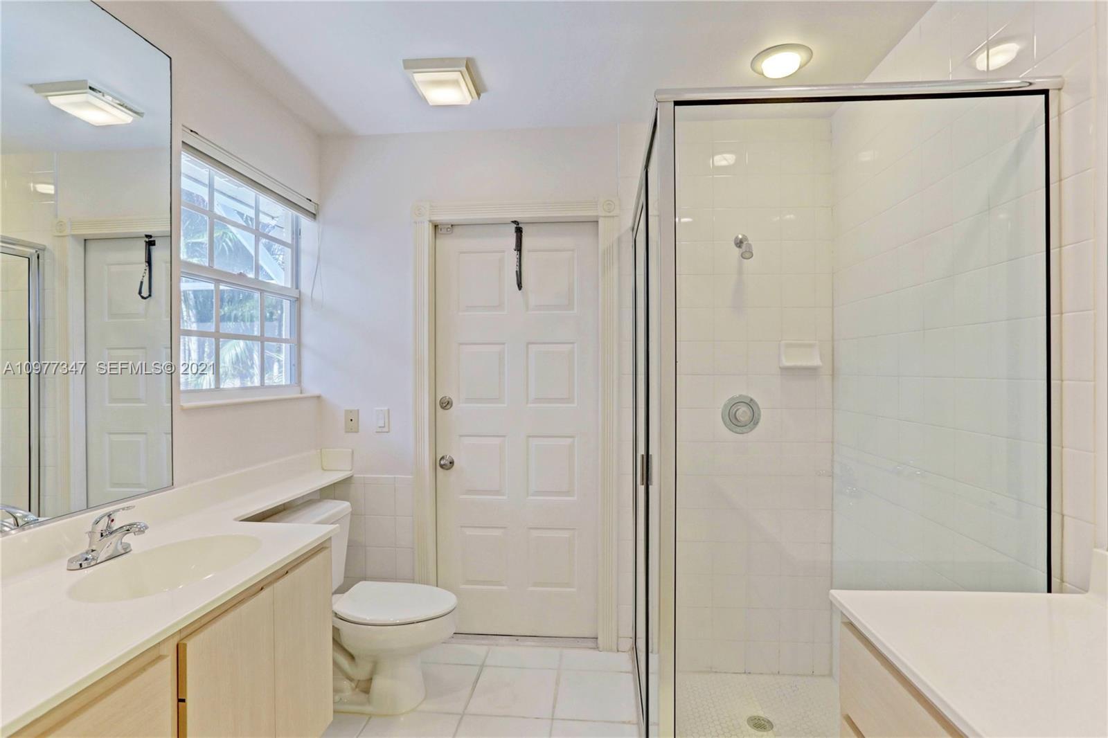 DOUBLE TREE - Residential