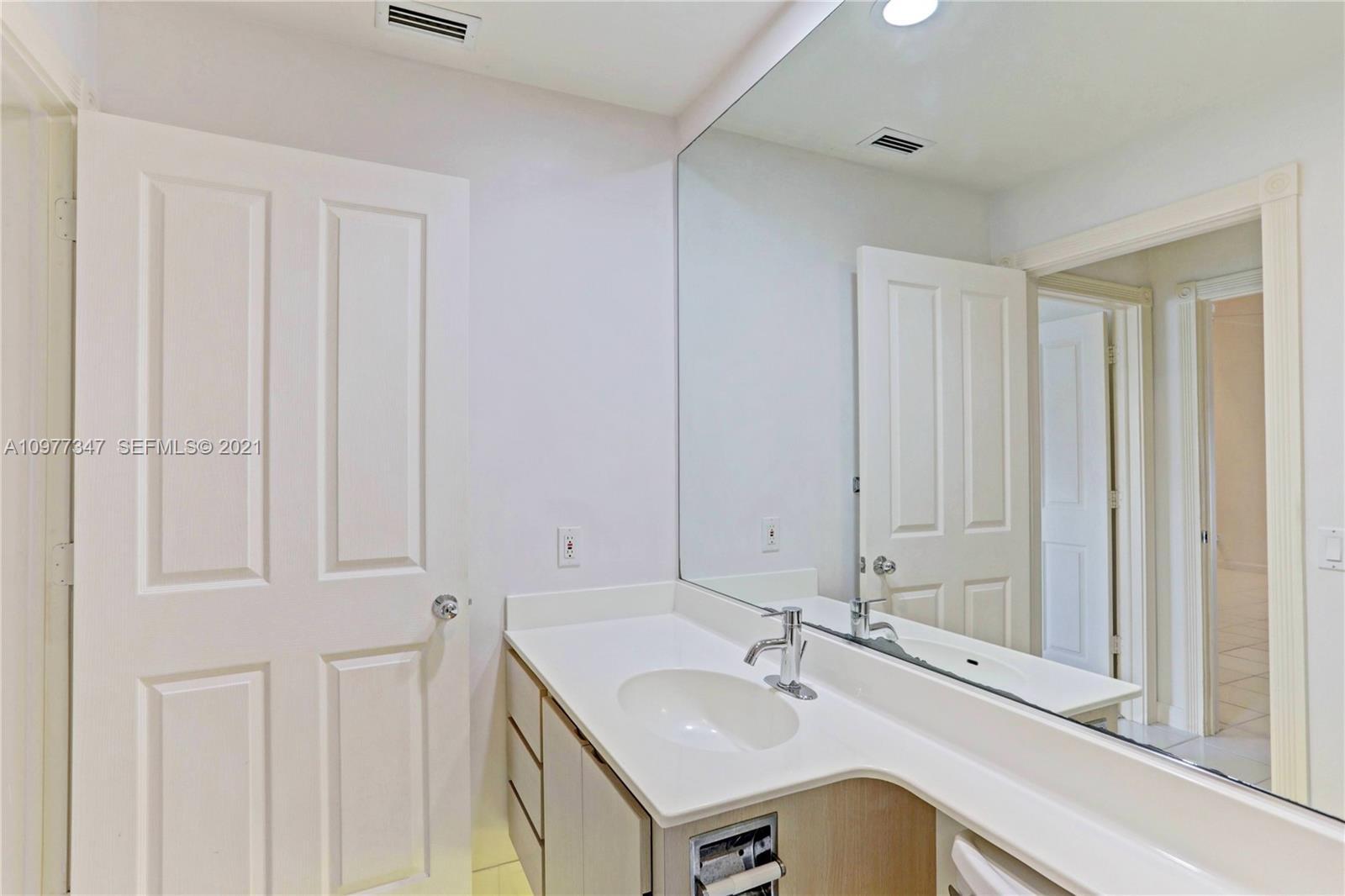 DOUBLE TREE - Residential