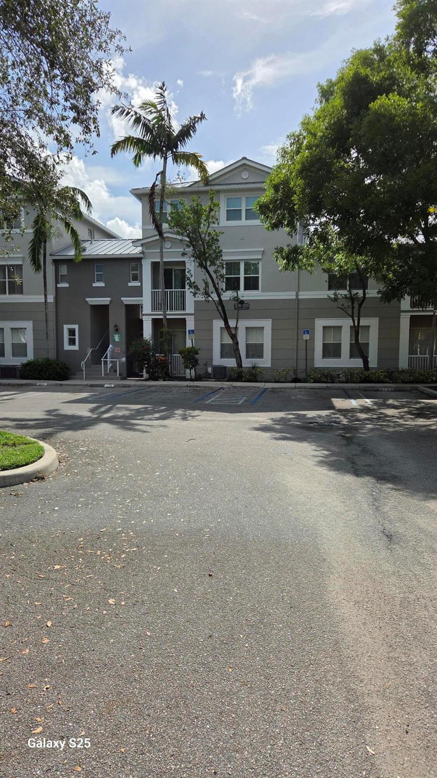 Discover modern living in this beautifully renovated first floor condo. Centrally located to tons of fabulous shopping and wonderful restaurants. With over 40k in upgrades this property has it all. From the newly installed cherry wood kitchen cabinets to the spa like master bathroom you will not be disappointed!Whether you are looking for the perfect place to call home or even an investment property 2009 Shoma is it.