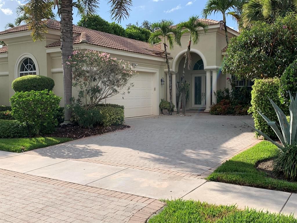 Photo of 7701 Villa D'Este Way Way, Delray Beach, FL 33446 (MLS # R10813663)