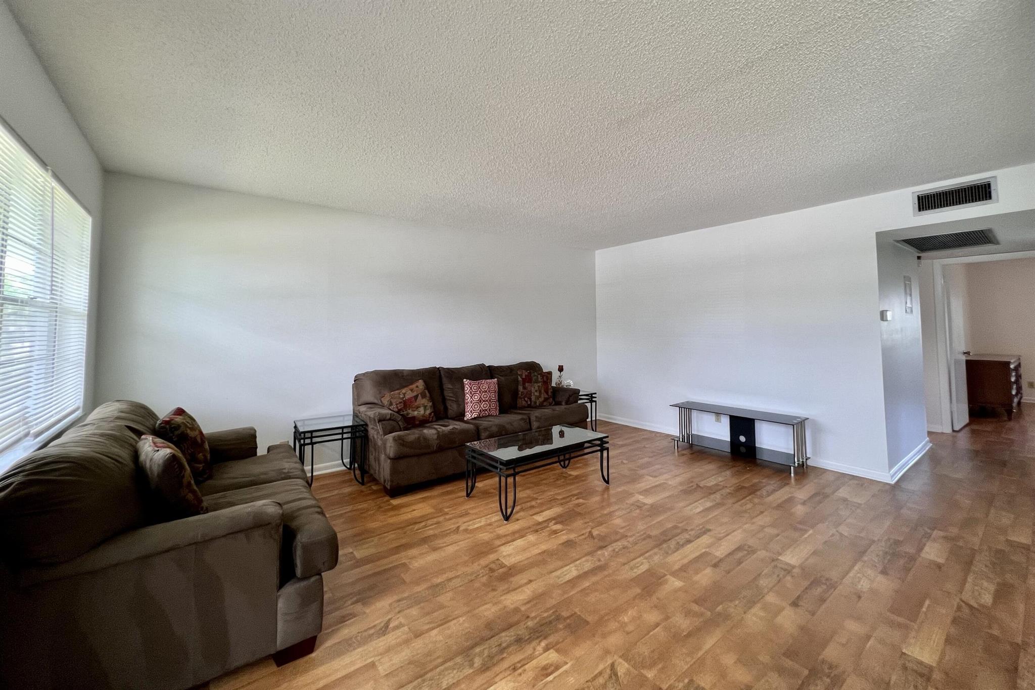 CENTURY VILLAGE - SOMERSE - Residential