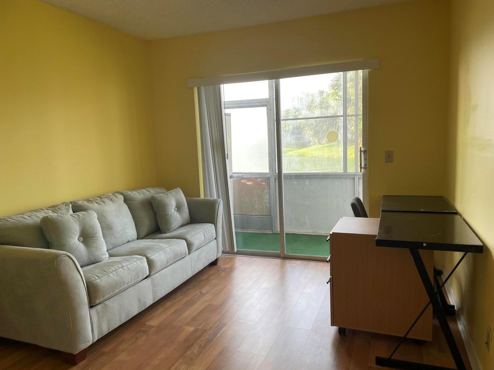 CENTURY VILLAGE - SOMERSE - Residential