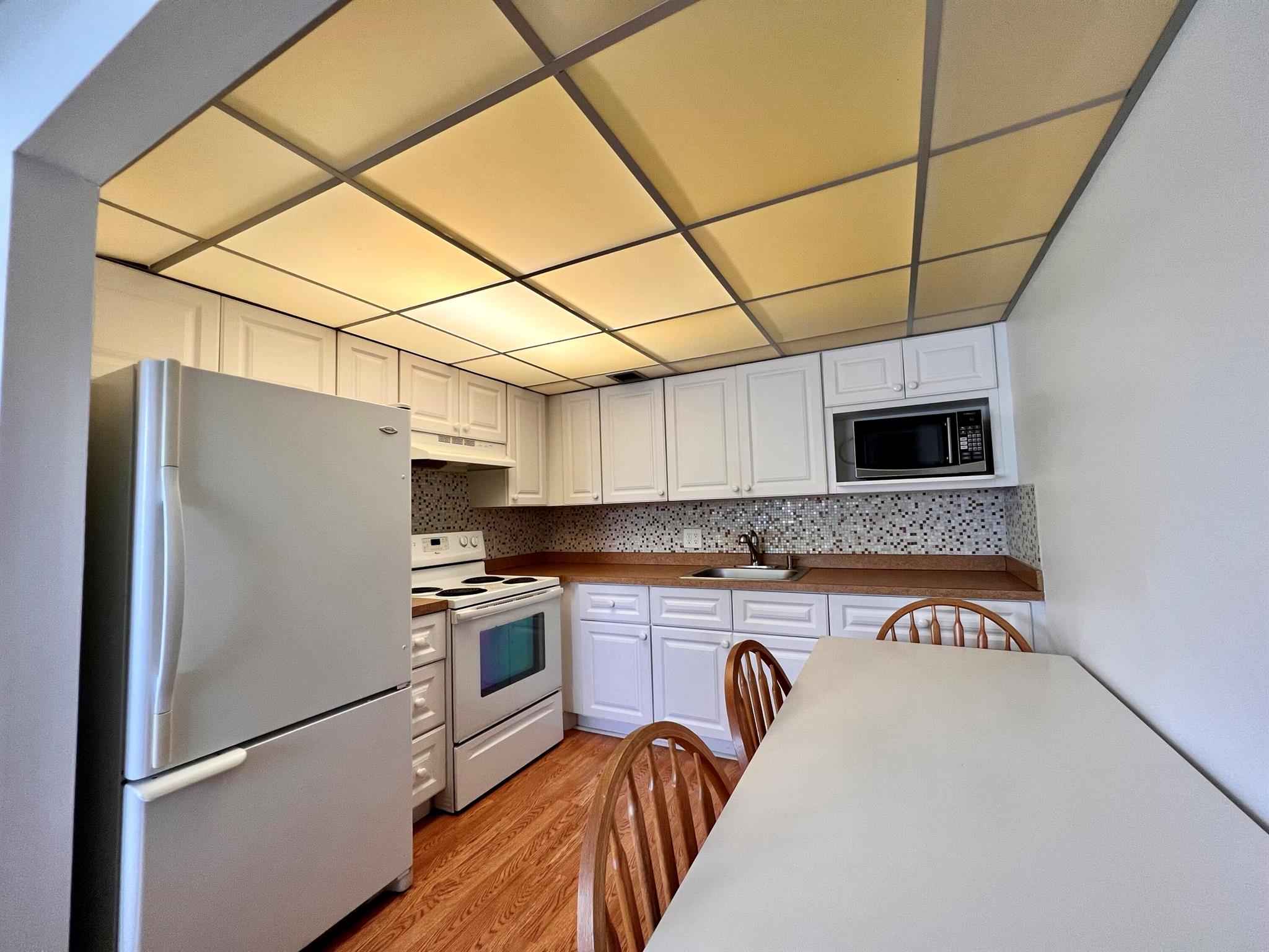 CENTURY VILLAGE - SOMERSE - Residential