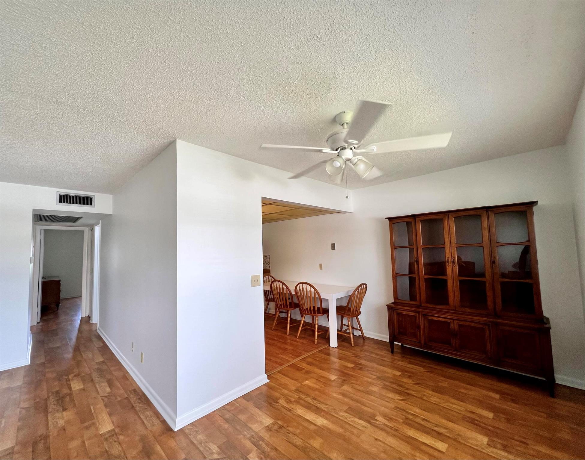 CENTURY VILLAGE - SOMERSE - Residential