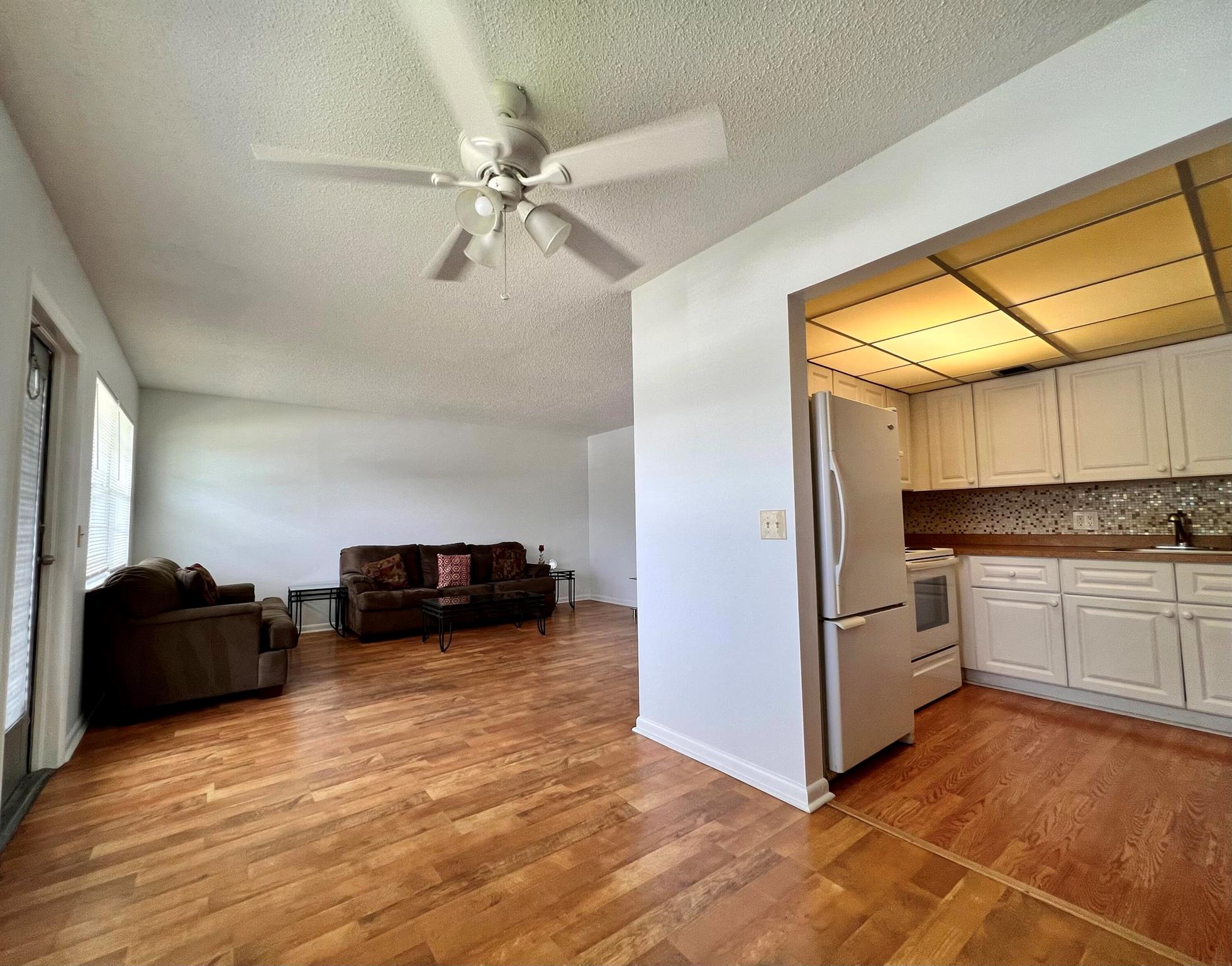 CENTURY VILLAGE - SOMERSE - Residential