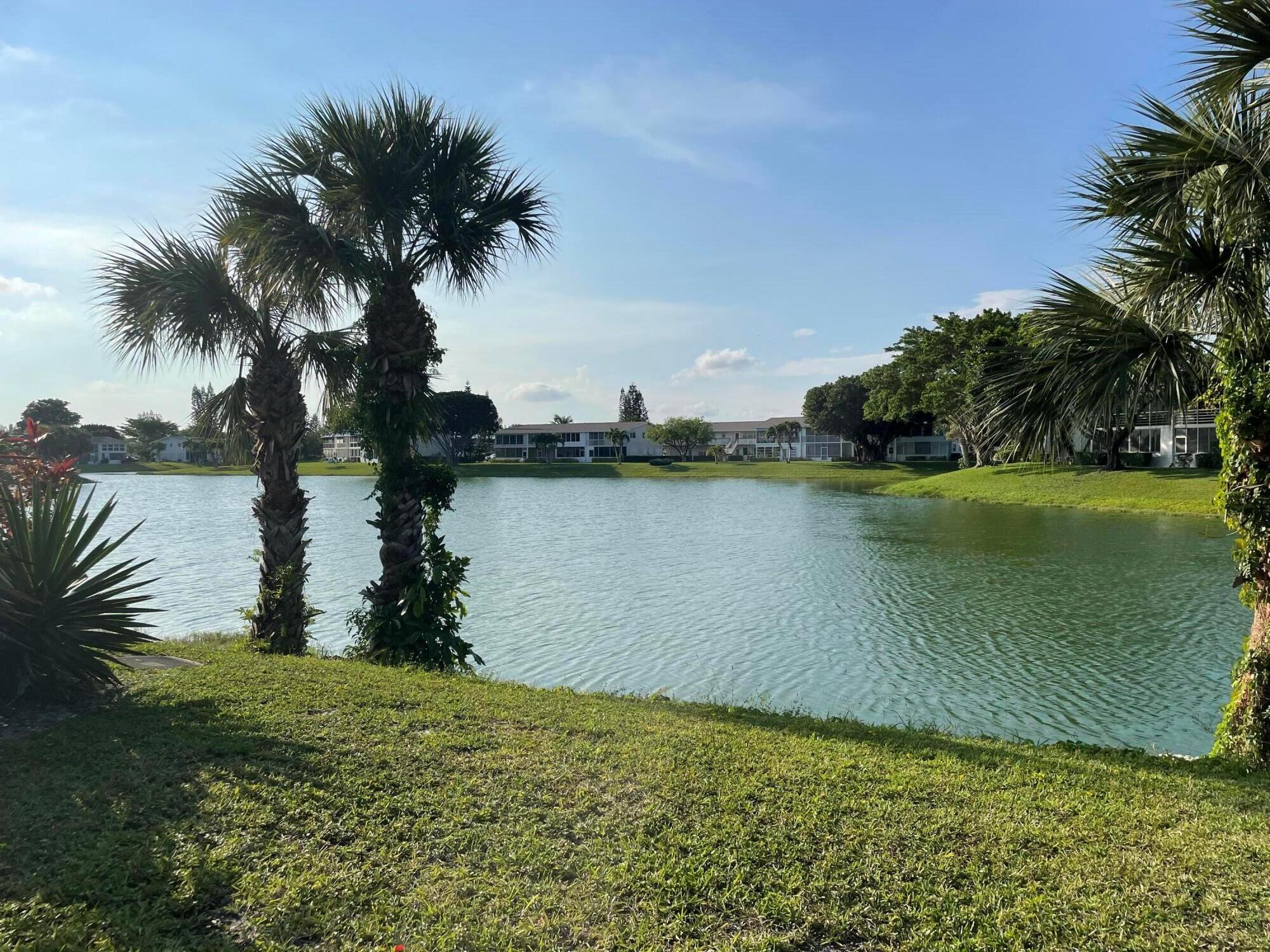 CENTURY VILLAGE - SOMERSE - Residential